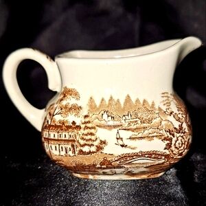 Vintage 1940s Royal Staffordshire Creamer~Tonquin Brown~Alfred Meakin~England